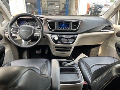 2020 Chrysler Voyager LXI