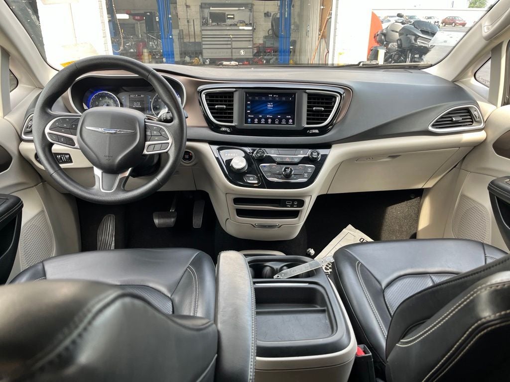 2020 Chrysler Voyager LXI