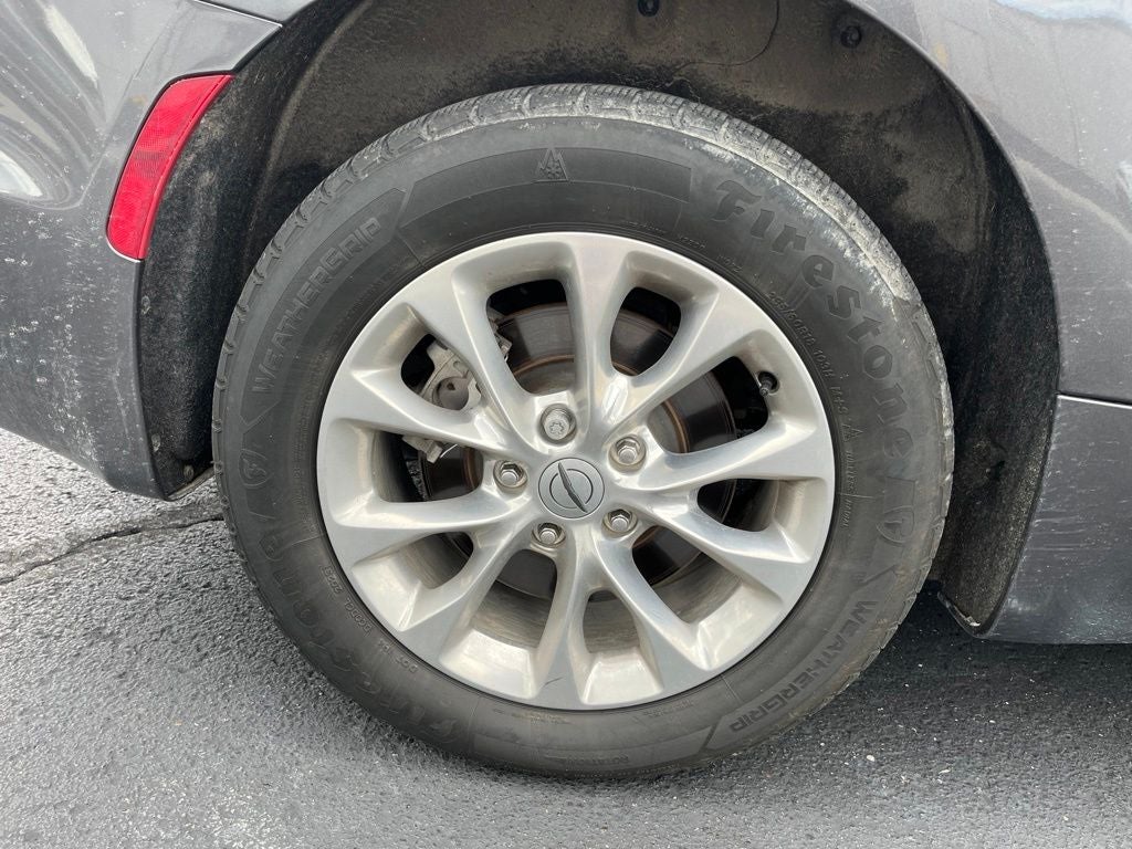 2022 Chrysler Pacifica Touring L