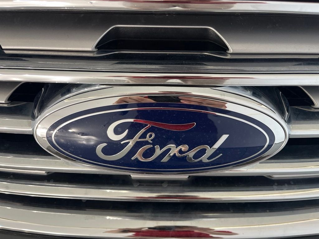 2021 Ford Edge Titanium