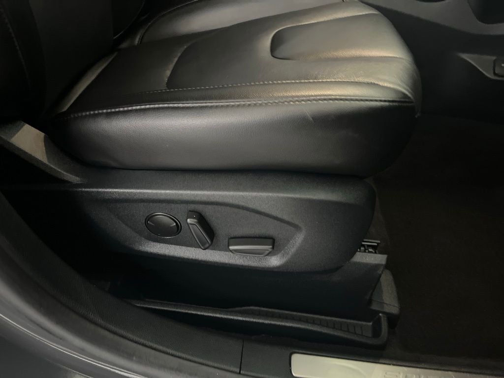 2021 Ford Edge Titanium