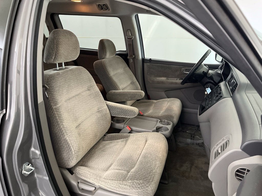 2000 Honda Odyssey LX 7 Passenger