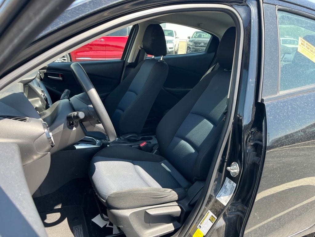 2019 Toyota Yaris LE