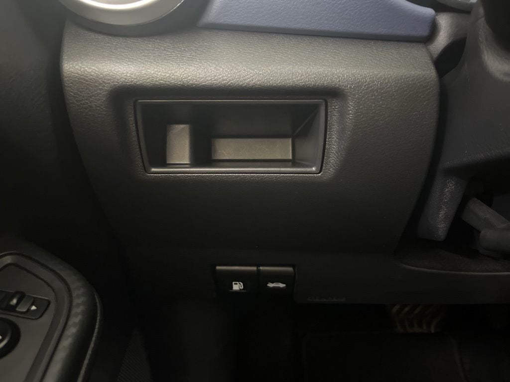 2023 Nissan Versa 1.6 SV