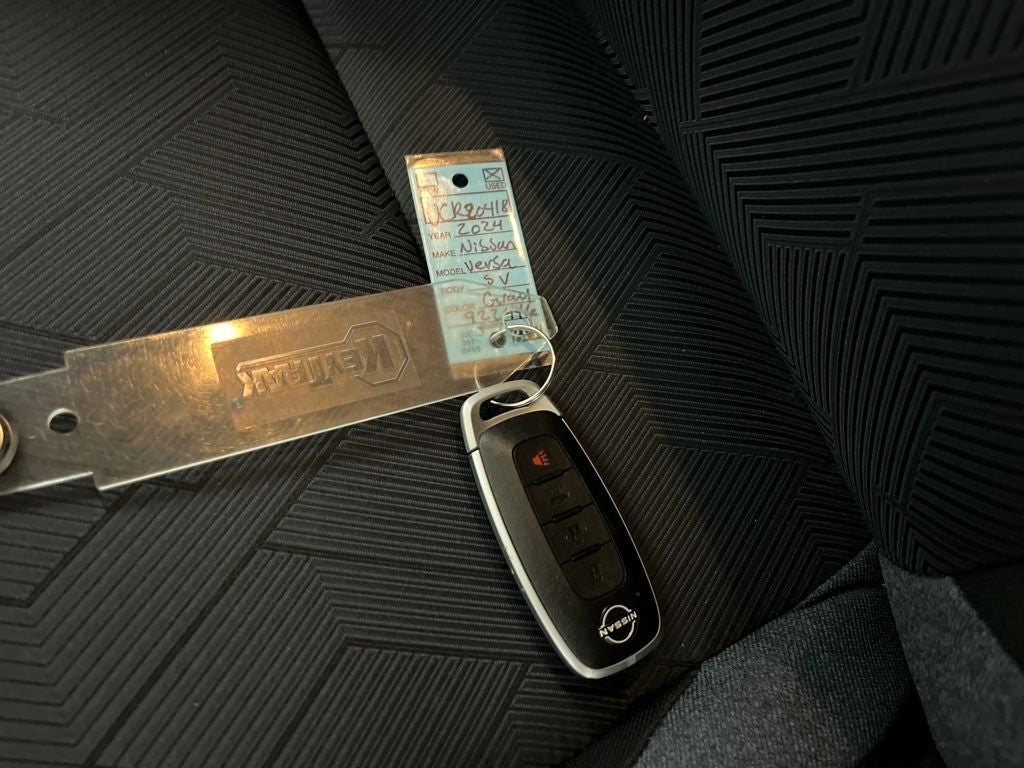 2024 Nissan Versa 1.6 SV