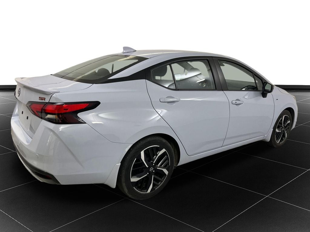 2024 Nissan Versa 1.6 SR