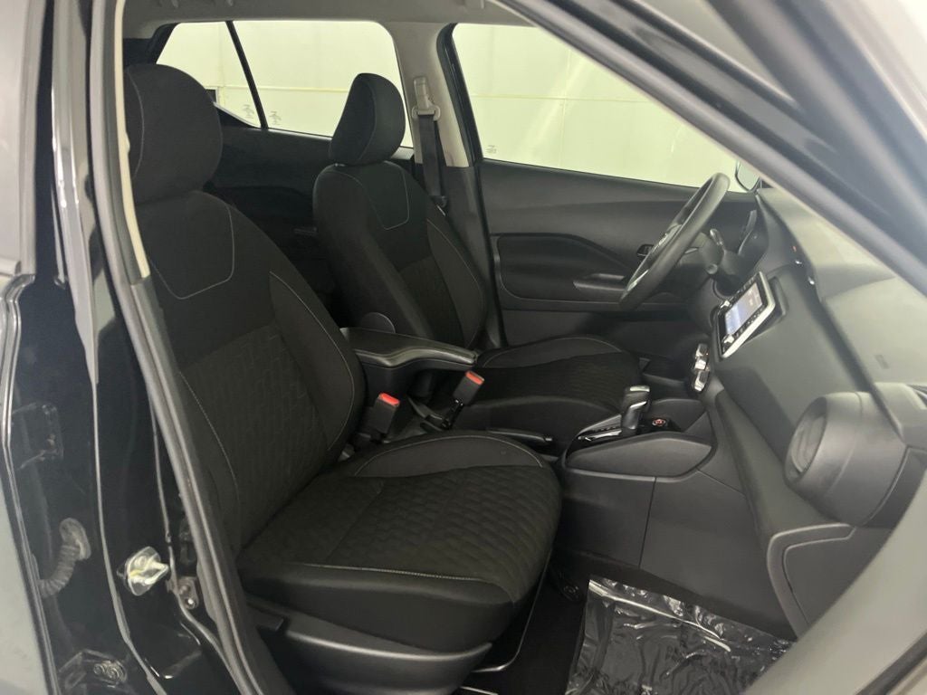 2022 Nissan Kicks S