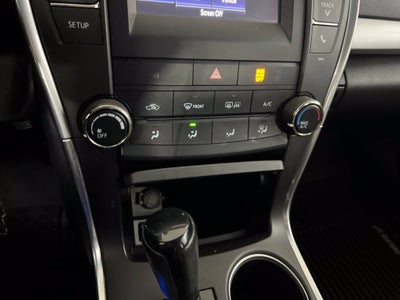 2017 Toyota Camry SE