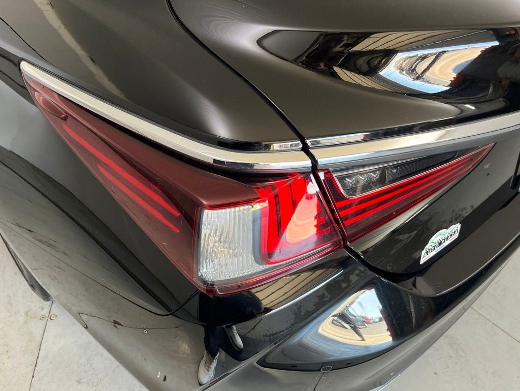 2021 Lexus ES 250