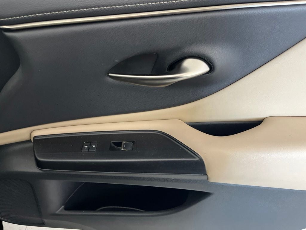 2021 Lexus ES 250