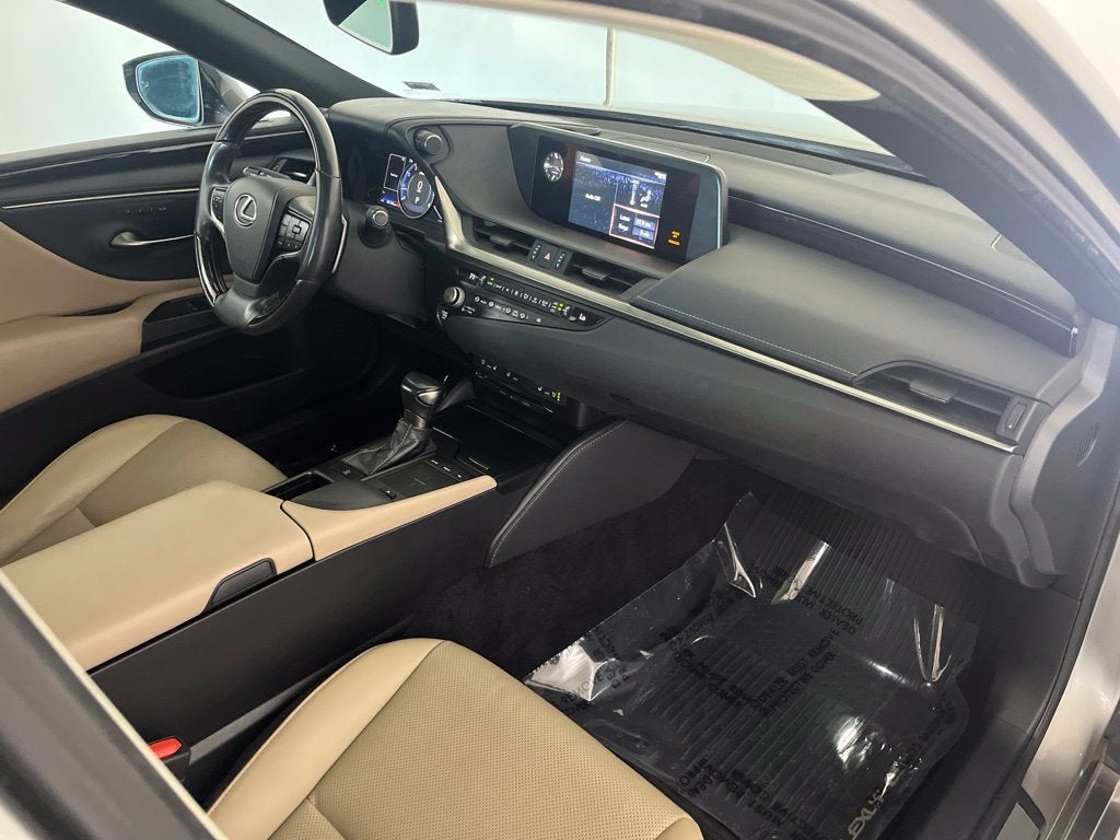 2021 Lexus ES 250