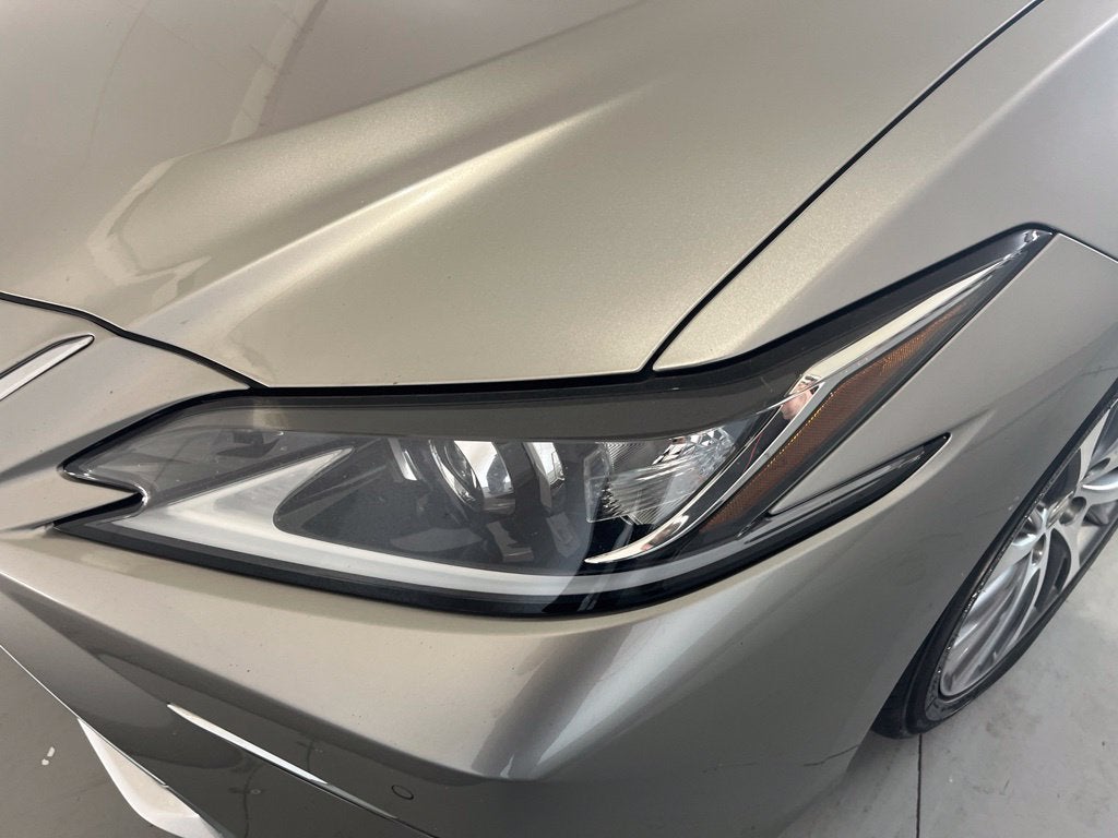 2021 Lexus ES 250