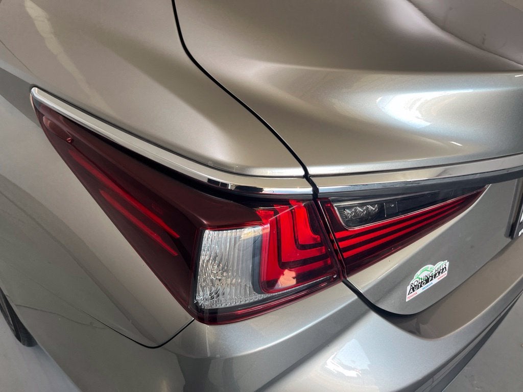 2021 Lexus ES 250