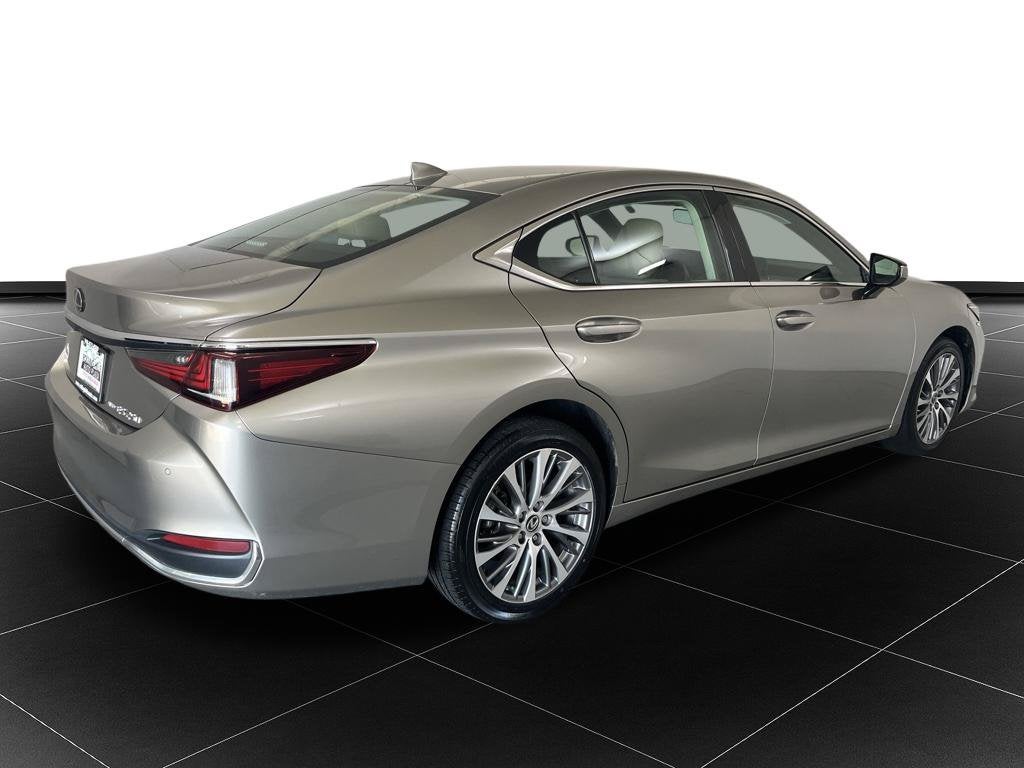 2021 Lexus ES 250