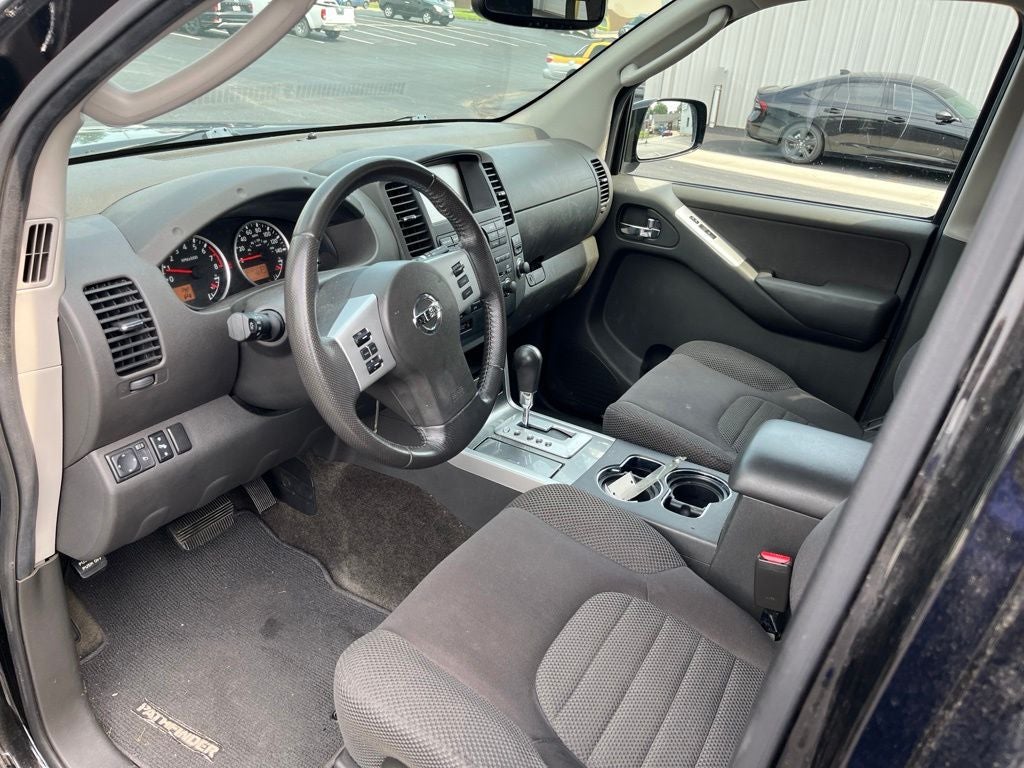 2012 Nissan Pathfinder SV