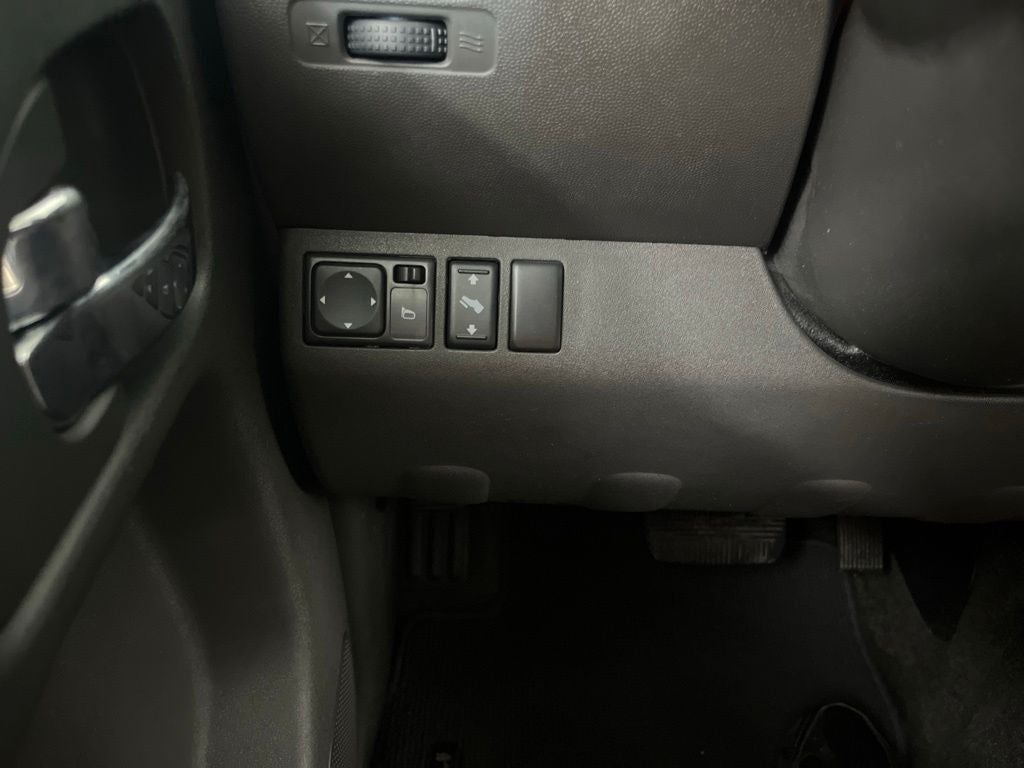 2012 Nissan Pathfinder SV
