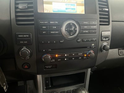 2012 Nissan Pathfinder SV