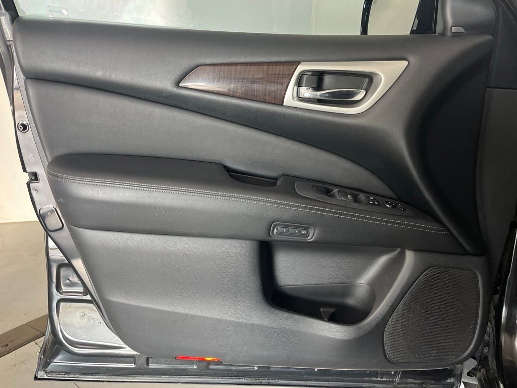 2015 Nissan Pathfinder Platinum