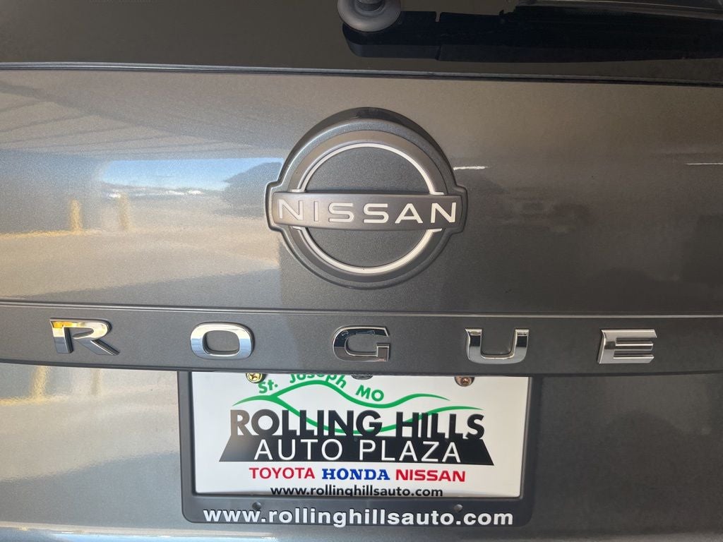 2022 Nissan Rogue SV