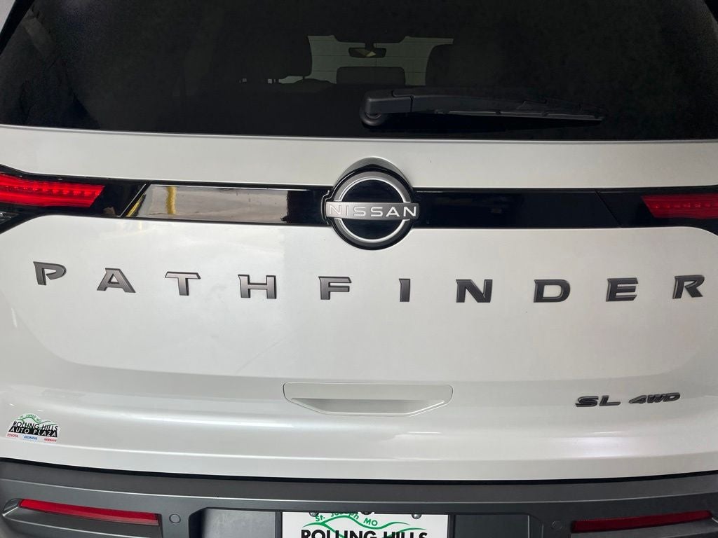 2026 Nissan Pathfinder SL