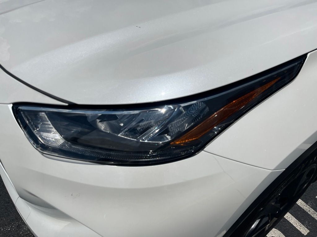 2020 Toyota Highlander LE