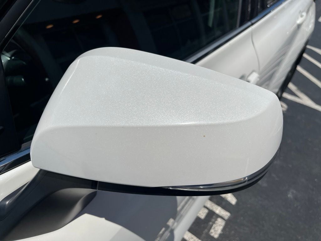 2020 Toyota Highlander LE