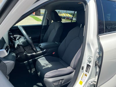 2020 Toyota Highlander LE