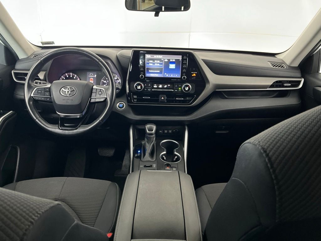 2020 Toyota Highlander LE