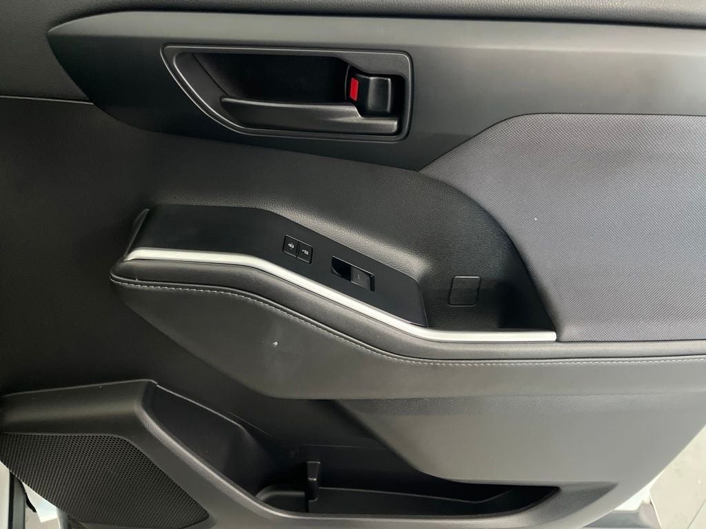 2020 Toyota Highlander LE