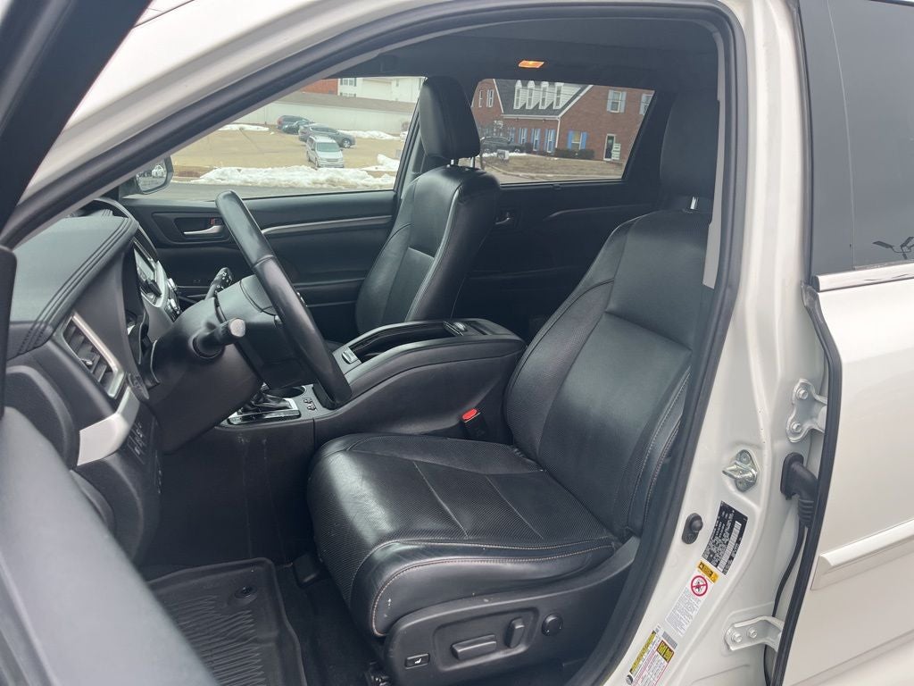 2019 Toyota Highlander Limited Platinum