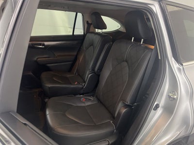 2020 Toyota Highlander Hybrid Platinum