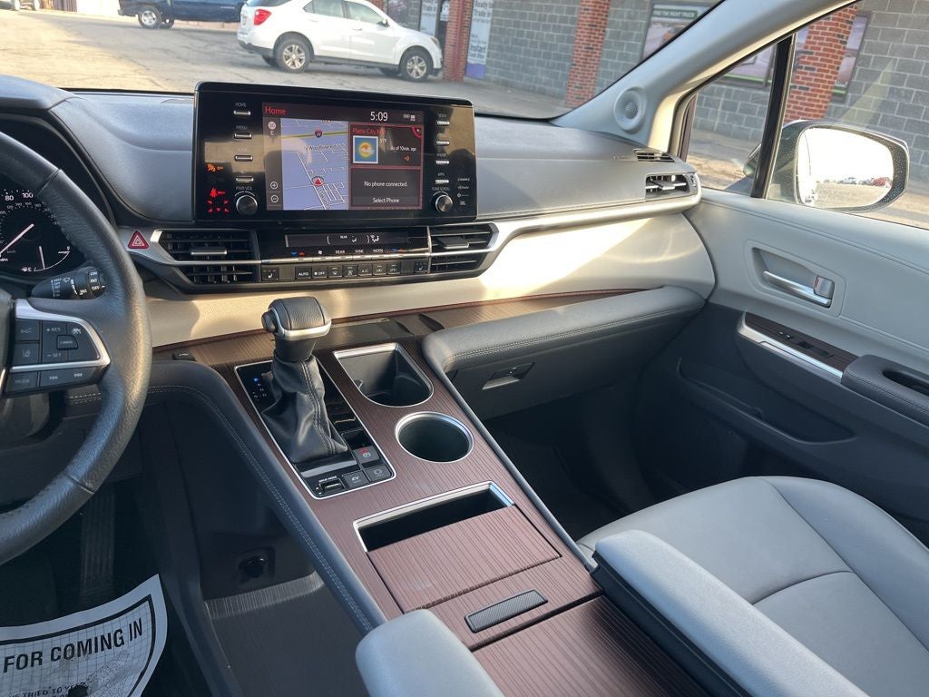 2024 Toyota Sienna XLE 7 Passenger