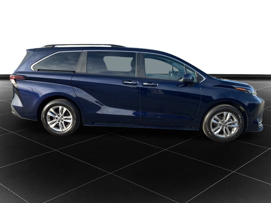 2024 Toyota Sienna XLE 7 Passenger