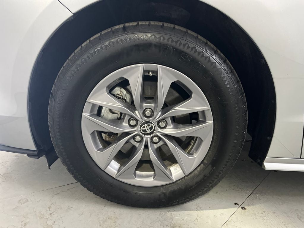 2024 Toyota Sienna XLE 7 Passenger