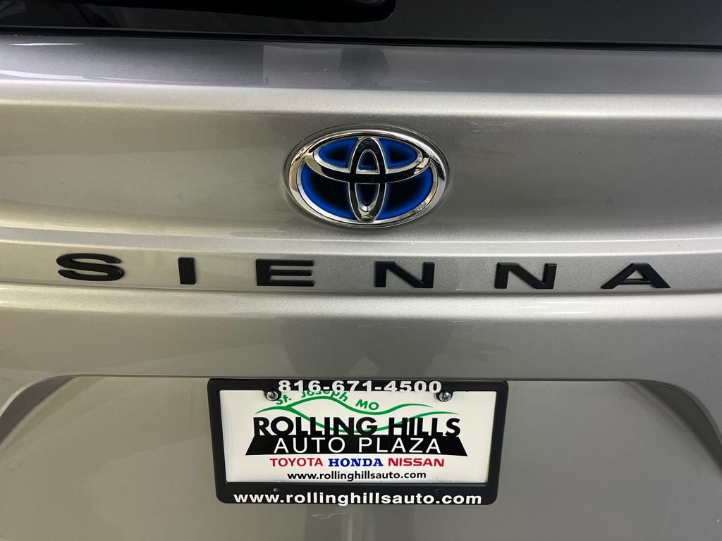 2024 Toyota Sienna XLE 7 Passenger