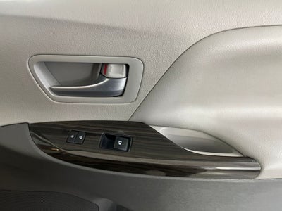 2017 Toyota Sienna XLE 7 Passenger