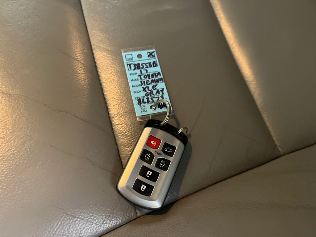 2017 Toyota Sienna XLE 7 Passenger