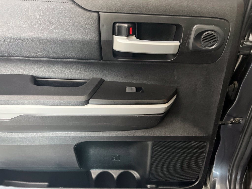 2018 Toyota Tundra SR5