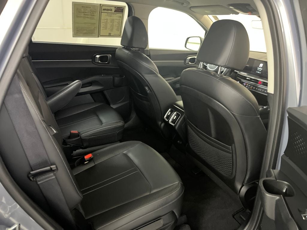 2025 Kia Sorento EX