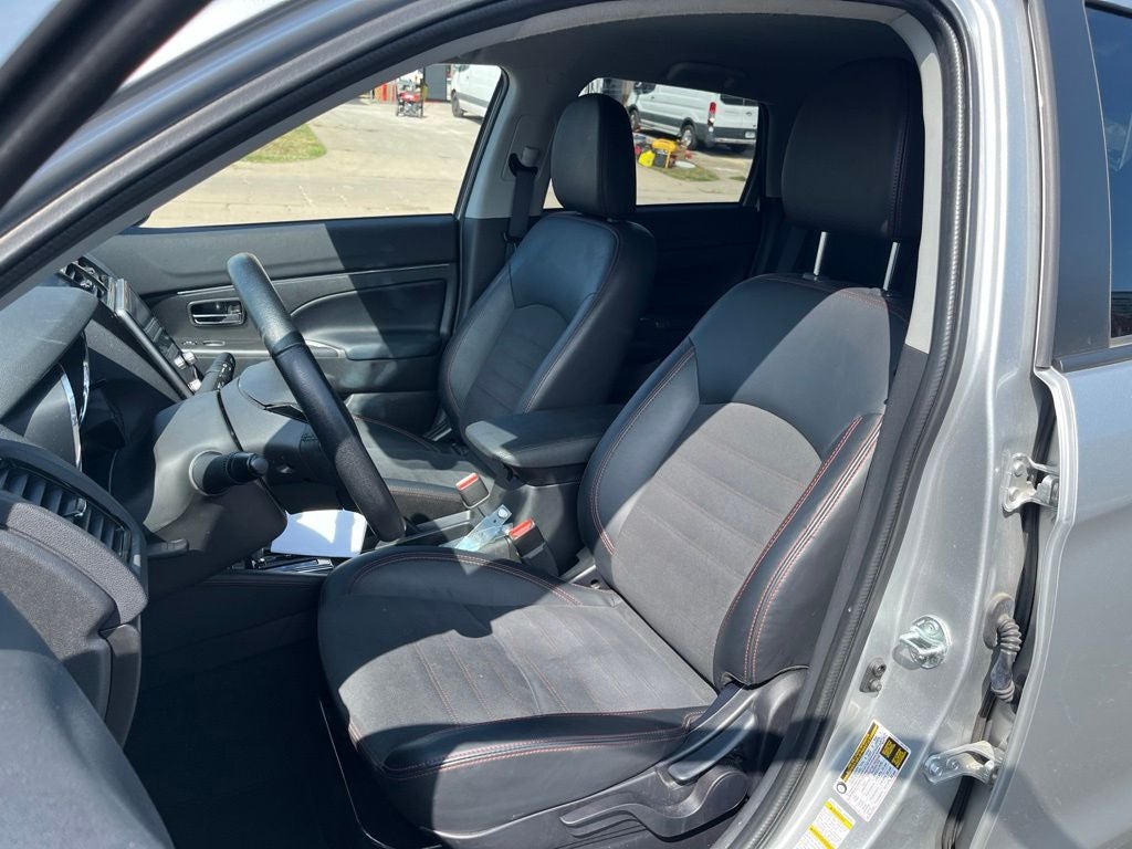 2025 Mitsubishi Outlander Sport 2.0 SE