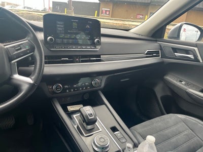 2023 Mitsubishi Outlander SE