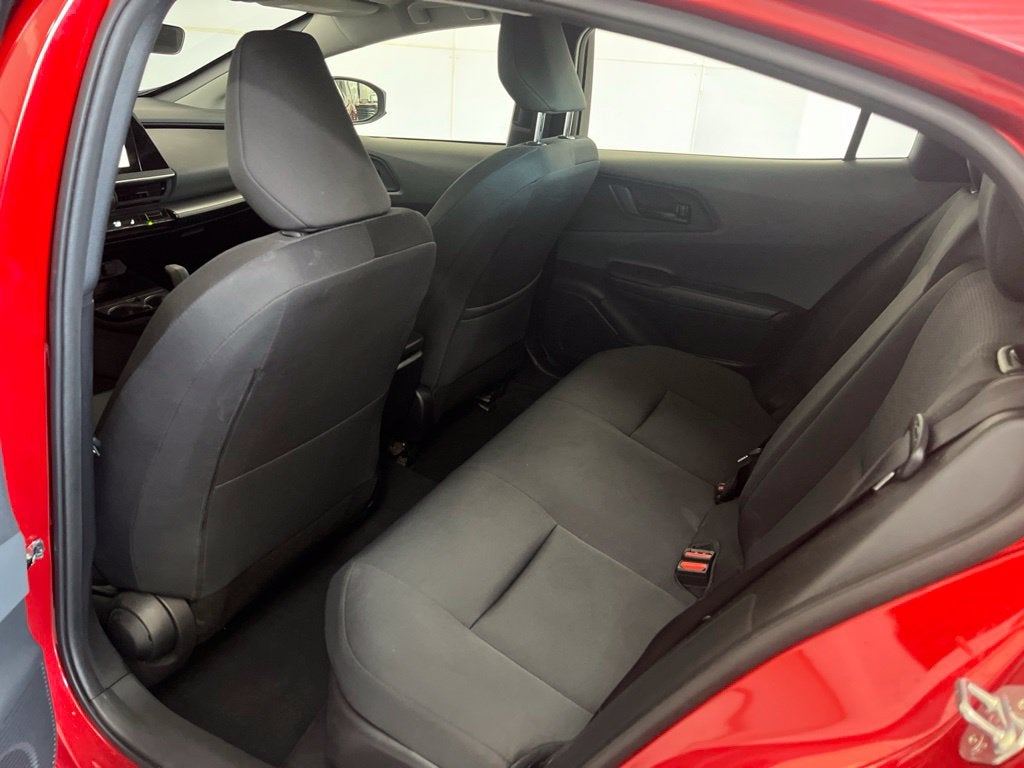 2025 Toyota Prius LE