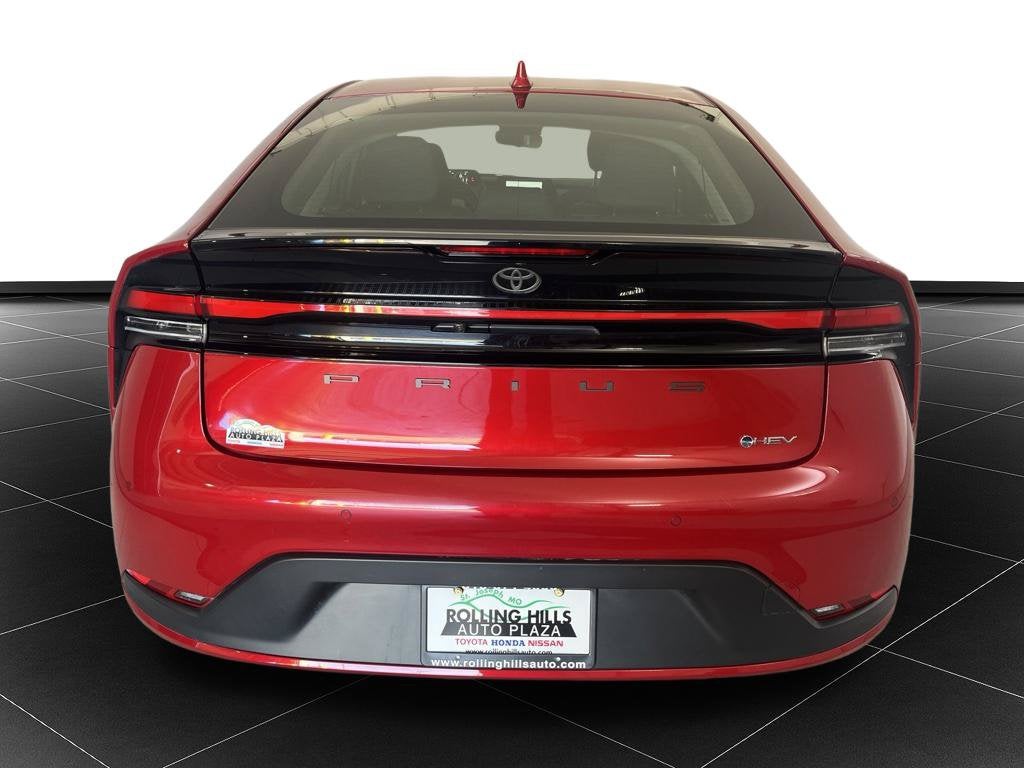 2025 Toyota Prius LE