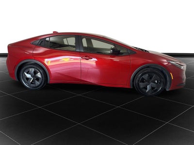 2025 Toyota Prius LE