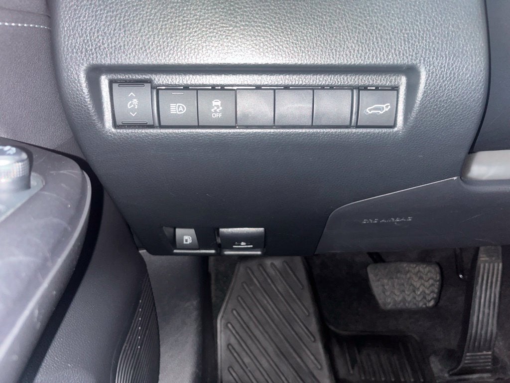 2024 Toyota Venza LE
