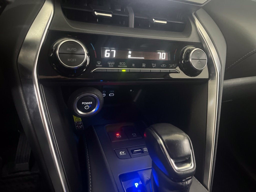 2024 Toyota Venza LE
