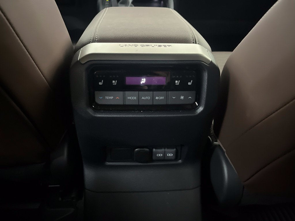 2027 Toyota Land Cruiser Base