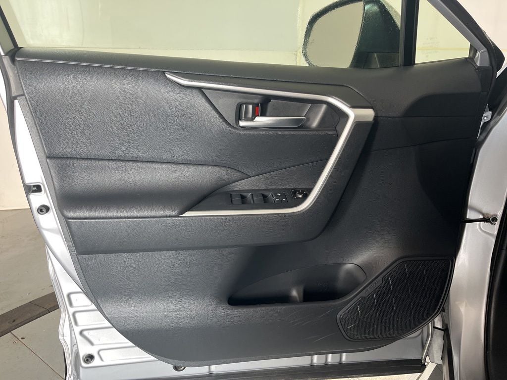 2019 Toyota RAV4 Hybrid XLE