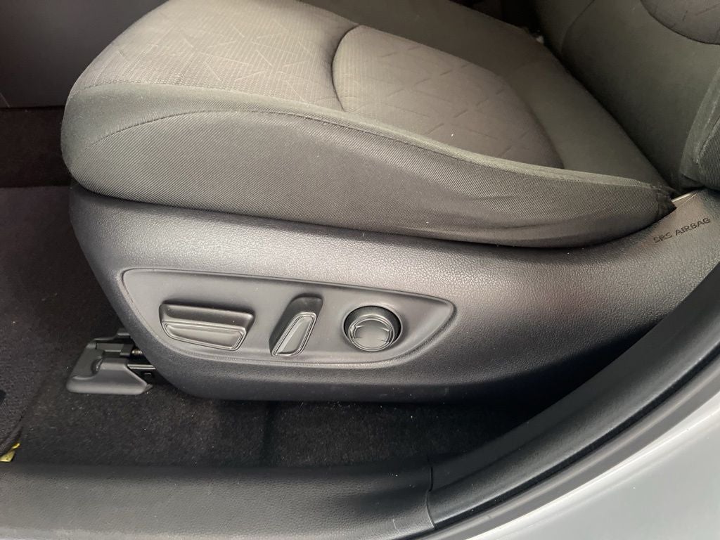 2019 Toyota RAV4 Hybrid XLE