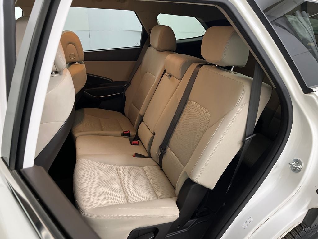 2017 Hyundai Santa Fe SE